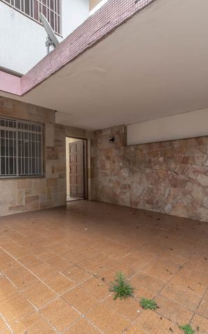 Casa à venda com 127m², 3 quartos e 2 vagas Casa à venda com 127m², 3 quartos e 2 vagasGaragem