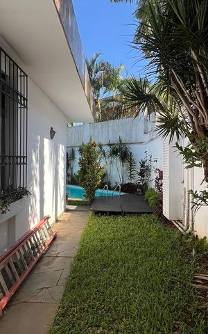 Casa para alugar com 485m², 4 quartos e 4 vagas Casa para alugar com 485m², 4 quartos e 4 vagasQuintal