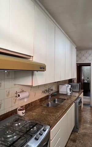 Casa para alugar com 485m², 4 quartos e 4 vagas Casa para alugar com 485m², 4 quartos e 4 vagasCozinha
