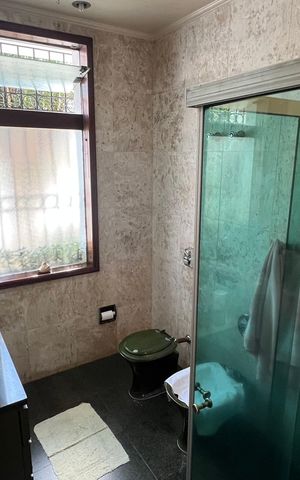 Casa para alugar com 485m², 4 quartos e 4 vagas Casa para alugar com 485m², 4 quartos e 4 vagasBanheiro