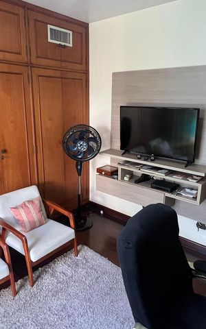 Casa para alugar com 485m², 4 quartos e 4 vagas Casa para alugar com 485m², 4 quartos e 4 vagasQuarto 2