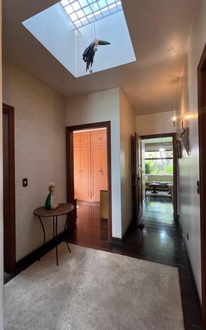 Casa para alugar com 485m², 4 quartos e 4 vagas Casa para alugar com 485m², 4 quartos e 4 vagasCorredor