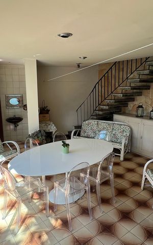 Casa para alugar com 485m², 4 quartos e 4 vagas Casa para alugar com 485m², 4 quartos e 4 vagasÁrea comum - Salão