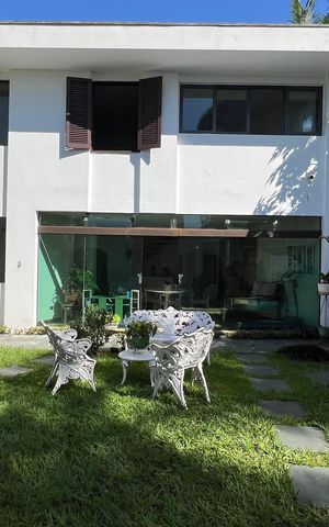 Casa para alugar com 485m², 4 quartos e 4 vagas Casa para alugar com 485m², 4 quartos e 4 vagasQuintal
