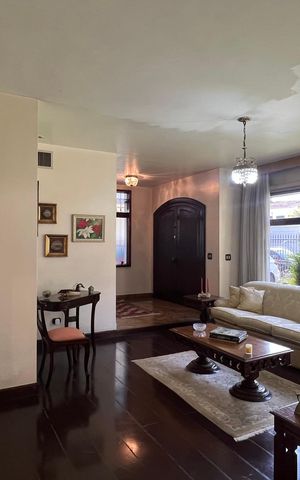 Casa para alugar com 485m², 4 quartos e 4 vagas Casa para alugar com 485m², 4 quartos e 4 vagasSala