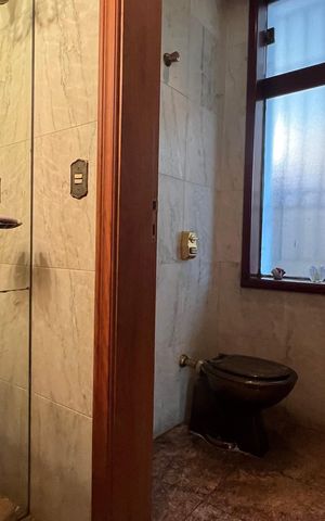 Casa para alugar com 485m², 4 quartos e 4 vagas Casa para alugar com 485m², 4 quartos e 4 vagasLavabo
