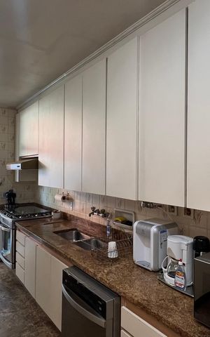 Casa para alugar com 485m², 4 quartos e 4 vagas Casa para alugar com 485m², 4 quartos e 4 vagasCozinha