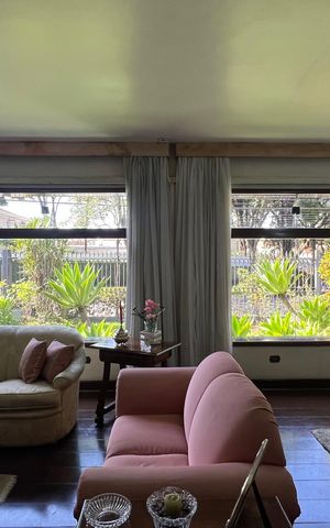 Casa para alugar com 485m², 4 quartos e 4 vagas Casa para alugar com 485m², 4 quartos e 4 vagasSala