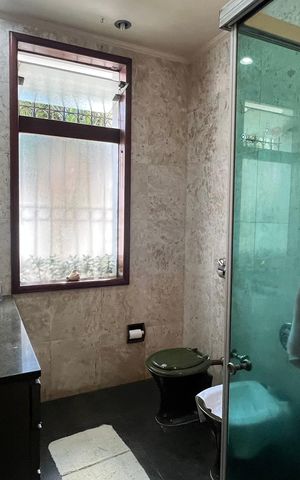 Casa para alugar com 485m², 4 quartos e 4 vagas Casa para alugar com 485m², 4 quartos e 4 vagasBanheiro