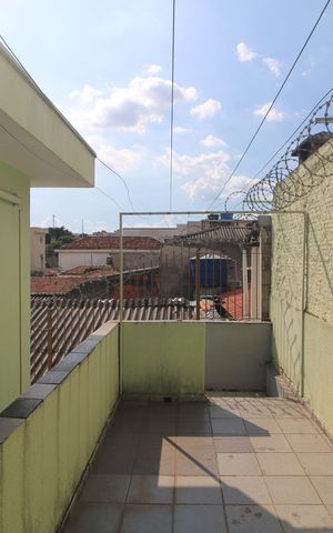 Casa à venda com 186m², 3 quartos e 1 vagaÁrea de Serviço