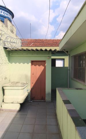 Casa à venda com 186m², 3 quartos e 1 vagaÁrea de Serviço