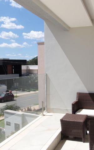 Casa de condomínio à venda com 380m², 4 quartos e 3 vagasVaranda da Suíte 2