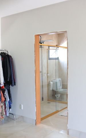 Casa de condomínio à venda com 380m², 4 quartos e 3 vagasCloset da suíte 2
