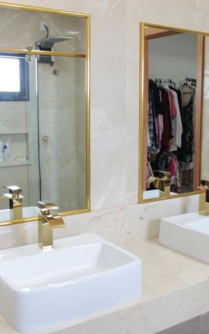 Casa de condomínio à venda com 380m², 4 quartos e 3 vagasBanheiro da Suíte 2