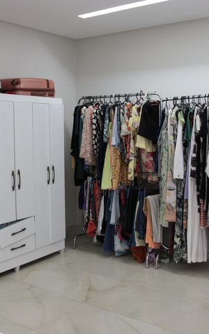 Casa de condomínio à venda com 380m², 4 quartos e 3 vagasCloset da suíte 2