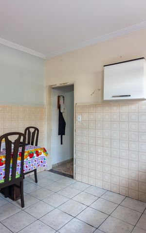 Casa à venda com 134m², 3 quartos e 2 vagas Casa à venda com 134m², 3 quartos e 2 vagasCozinha
