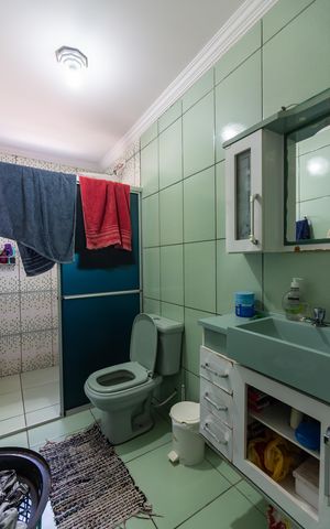 Casa à venda com 134m², 3 quartos e 2 vagas Casa à venda com 134m², 3 quartos e 2 vagasBanheiro