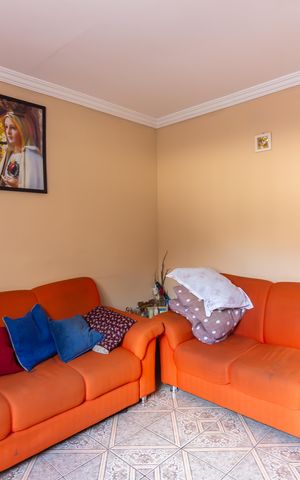 Casa à venda com 134m², 3 quartos e 2 vagas Casa à venda com 134m², 3 quartos e 2 vagasSala