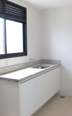 Apartamento para alugar com 326m², 4 quartos e 4 vagasÁrea de Serviço