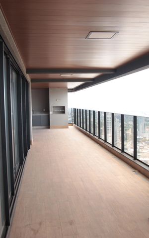 Apartamento para alugar com 326m², 4 quartos e 4 vagasVaranda
