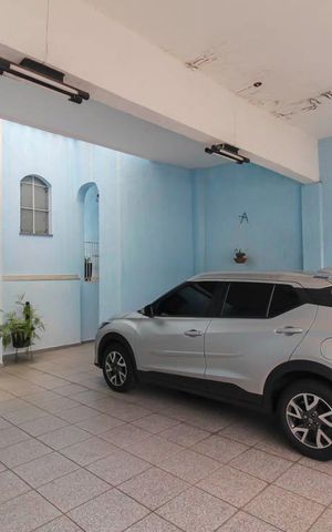 Casa à venda com 206m², 4 quartos e 3 vagas Casa à venda com 206m², 4 quartos e 3 vagasGaragem