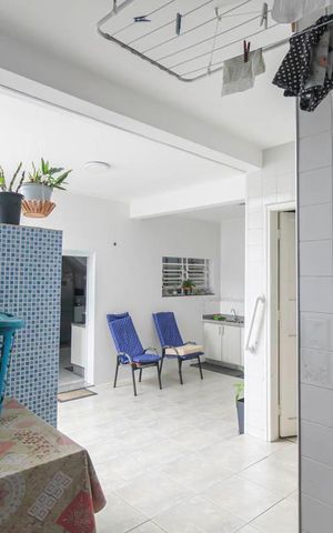 Casa à venda com 206m², 4 quartos e 3 vagas Casa à venda com 206m², 4 quartos e 3 vagasÁrea de Serviço