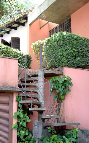 Casa à venda com 535m², 4 quartos e 4 vagasEntrada de serviço