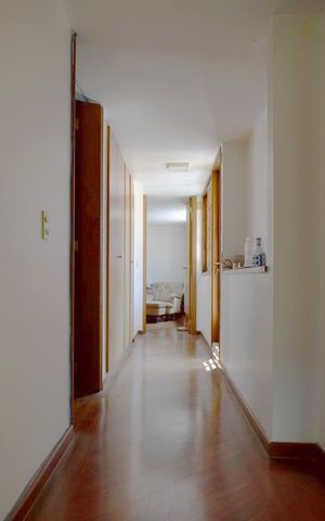 Casa à venda com 535m², 4 quartos e 4 vagasCorredor íntimo