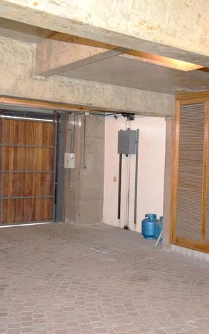 Casa à venda com 535m², 4 quartos e 4 vagasGaragem