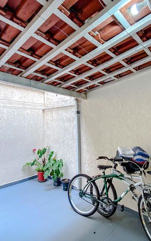 Casa à venda com 140m², 3 quartos e 2 vagasÁrea externa