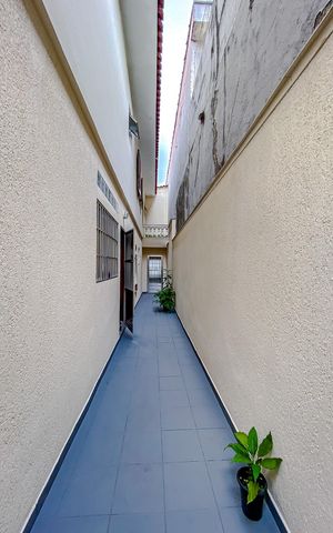 Casa à venda com 140m², 3 quartos e 2 vagasÁrea externa