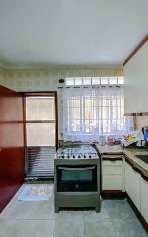 Casa à venda com 140m², 3 quartos e 2 vagasCozinha