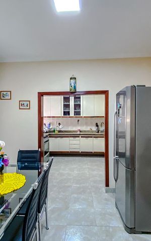 Casa à venda com 140m², 3 quartos e 2 vagasCozinha