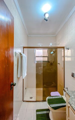 Casa à venda com 140m², 3 quartos e 2 vagasBanheiro 2