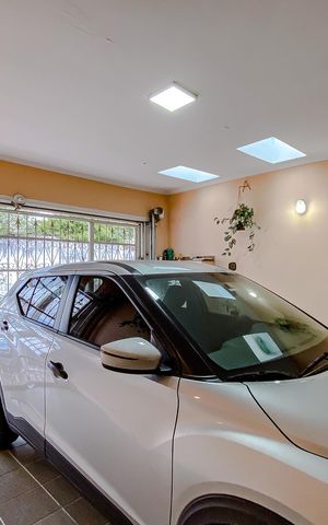 Casa à venda com 140m², 3 quartos e 2 vagasGaragem