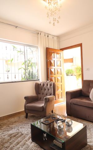 Casa à venda com 136m², 2 quartos e 2 vagasSala