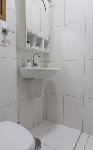 Casa à venda com 136m², 2 quartos e 2 vagasBanheiro 2