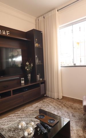 Casa à venda com 136m², 2 quartos e 2 vagasSala