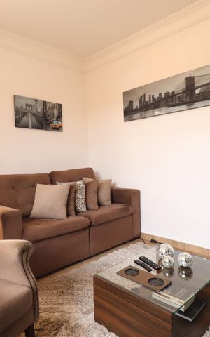 Casa à venda com 136m², 2 quartos e 2 vagasSala