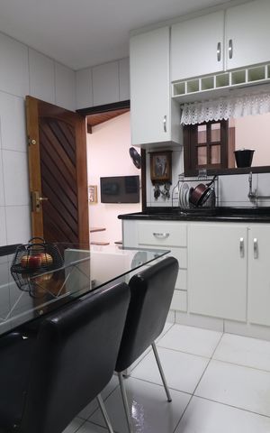 Casa à venda com 136m², 2 quartos e 2 vagasCozinha
