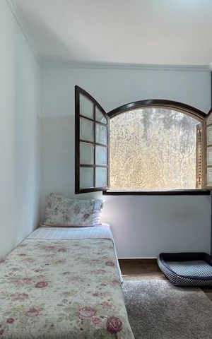 Casa à venda com 250m², 3 quartos e 3 vagas Casa à venda com 250m², 3 quartos e 3 vagasQuarto 2