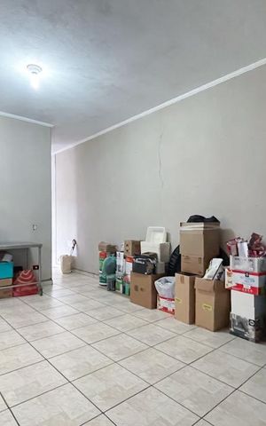 Casa à venda com 250m², 3 quartos e 3 vagas Casa à venda com 250m², 3 quartos e 3 vagasSalão