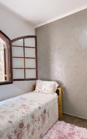 Casa à venda com 250m², 3 quartos e 3 vagas Casa à venda com 250m², 3 quartos e 3 vagasQuarto 1