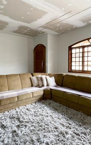 Casa à venda com 250m², 3 quartos e 3 vagas Casa à venda com 250m², 3 quartos e 3 vagasSala