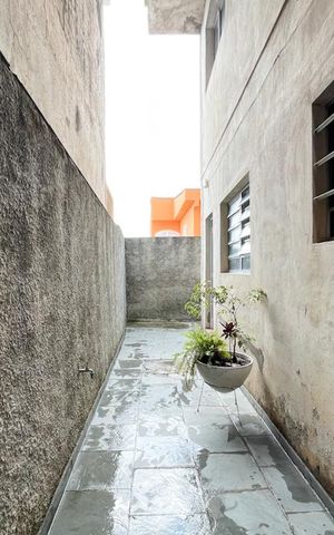 Casa à venda com 250m², 3 quartos e 3 vagas Casa à venda com 250m², 3 quartos e 3 vagasQuintal