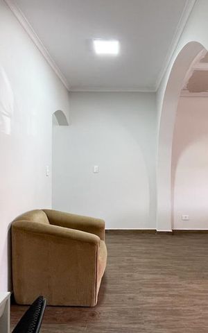 Casa à venda com 250m², 3 quartos e 3 vagas Casa à venda com 250m², 3 quartos e 3 vagasEscritório - Sala