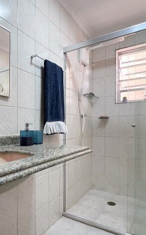 Casa à venda com 250m², 3 quartos e 3 vagas Casa à venda com 250m², 3 quartos e 3 vagasBanheiro Social