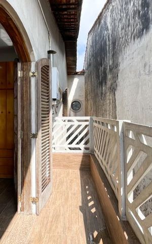 Casa à venda com 250m², 3 quartos e 3 vagas Casa à venda com 250m², 3 quartos e 3 vagasSacada - Suíte