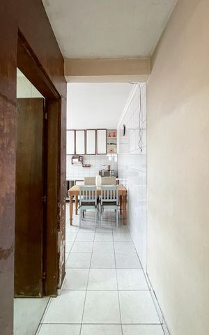 Casa à venda com 250m², 3 quartos e 3 vagas Casa à venda com 250m², 3 quartos e 3 vagasAcesso - Cozinha