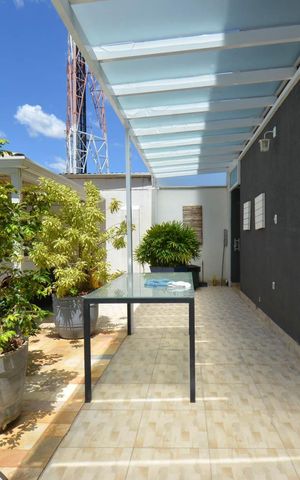 Casa à venda com 300m², 4 quartos e 2 vagas Casa à venda com 300m², 4 quartos e 2 vagasArea piscina